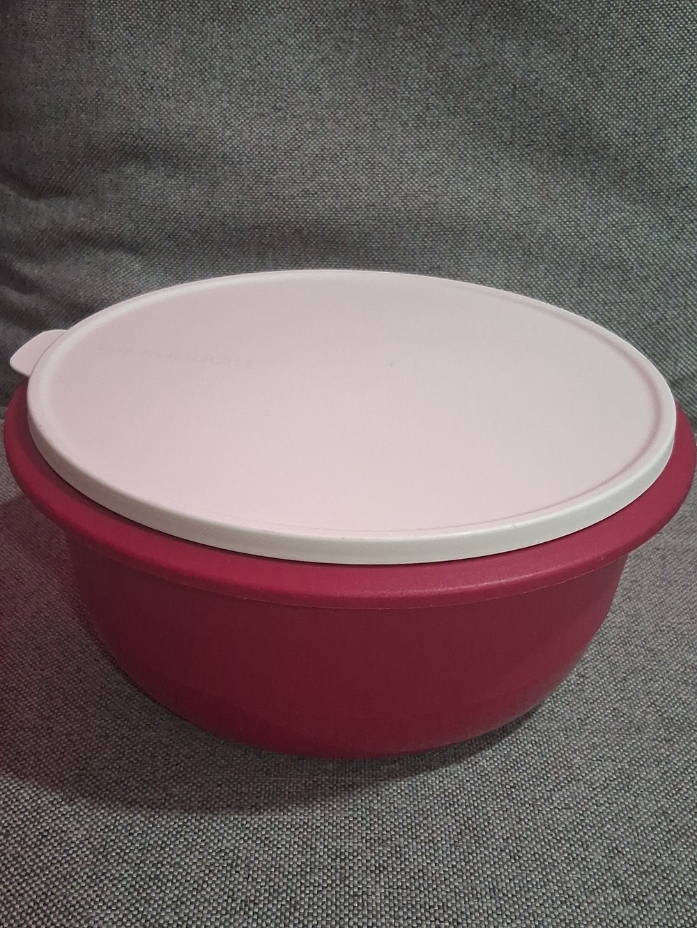 Plastic Storage Bowl with Lid - Pink Tupperware 3 Liters